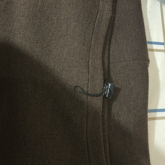 New just wasn’t my color but in my closet. Wool skirt made in Italy - Picture 6 of 7